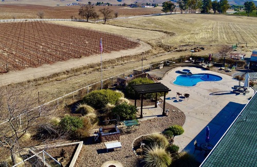 Paso Robles Casa | 10 Acre Paso Ranch house with Pool, hot tub and fire pit.