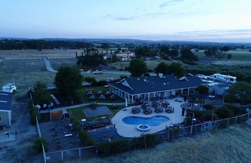 Paso Robles Casa | 10 Acre Paso Ranch house with Pool, hot tub and fire pit.