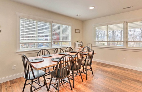 Purcellville Cabina | 10-Acre Sanctuary w/ Hot Tub, Fire Pit & View