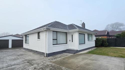Upper Riccarton Casa | 10 Angels