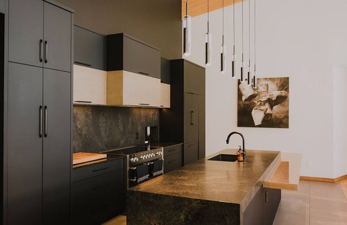 Whistler Casa | 10-Bedroom Luxury Estate with Private Spa, Chef, Chauffeur & Service Team