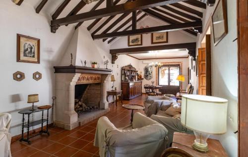 Santaella Casa | 10 Bedroom Stunning Home In Santaella