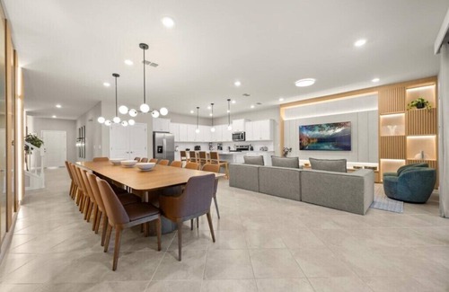 Four Corners Casa | 10 Bedrooms/8 Bathrooms/Windsor Cay (15922CC)