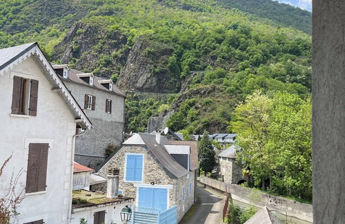 Soulom Casa | 10-berth house in the middle of several large resorts; starting point for hikes