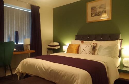 Walsall Apartamento | 10 Guests - Garden - Quiet Retreat Cottage