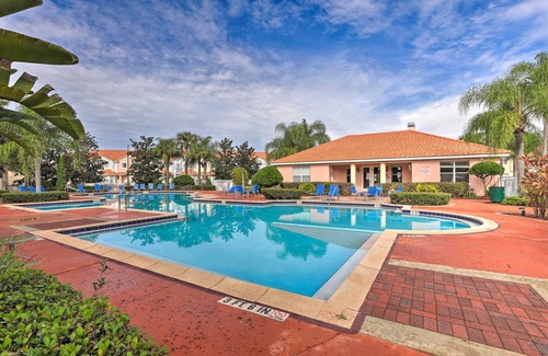 Kissimmee Casa | 10 Mi to Disney World: Townhome w/Community Pool!