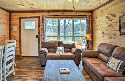 Trenton Casa | 10 Mi to Drive-In Lakefront Trenton Cabin!