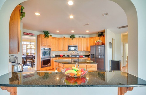 Jamestown Casa | 10 Mi to Dtwn Greensboro: Family Gem w/ Yard