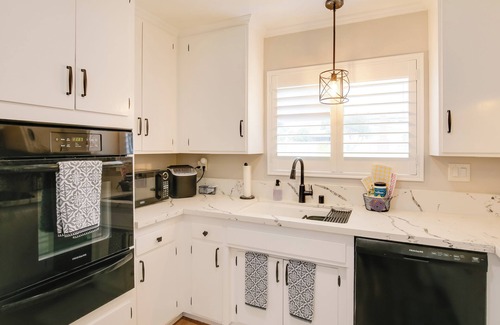 Harbor Casa | 10 Mi to Redondo Beach: Carson Home w/ Pool Table!