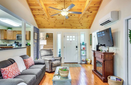 Newland Cabaña | 10 Mi to Sugar Mtn: ‘Bluebird Cottage’ in Newland