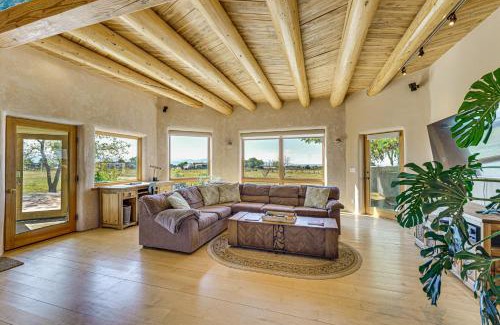 Arroyo Seco Casa | 10 Mi to Taos Ski Valley Mtn-View Duplex with Deck!