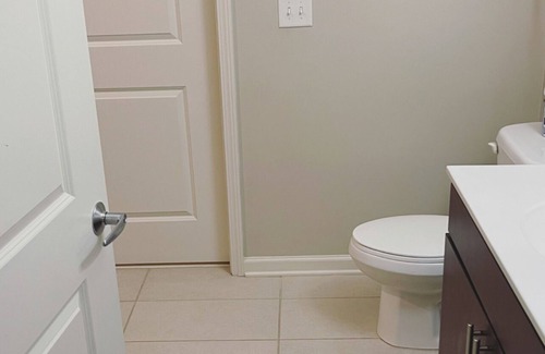 College Park Apartamento | 10 min away from airport.