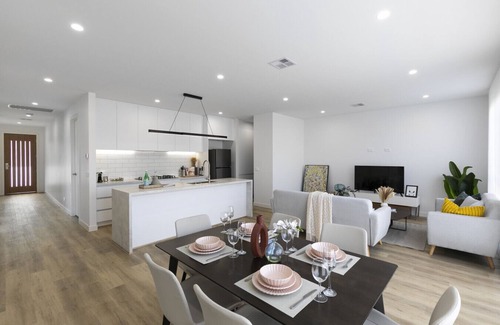 Greenvale Casa | 10 Min to Airport | Brand New Family 4BR House