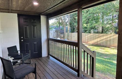 Southwest Raleigh Casa | 10 Min to Downtown - Desk - Fenced Yard - Wi-Fi