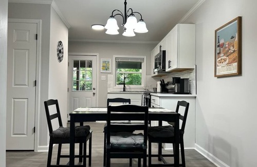 Southwest Raleigh Casa | 10 Min to Downtown | Smart TVs | Fast Wi-Fi