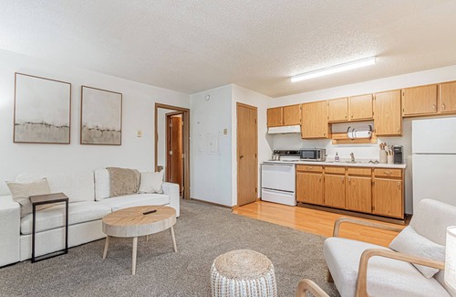 Fargo Apartamento | Self Checkin I Smart TV I Queen Bed I Free Parking