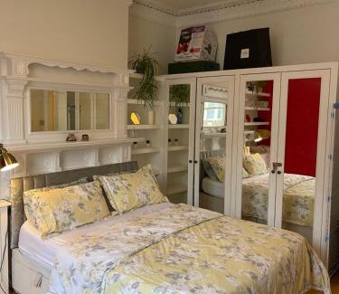 Kilburn Apartamento | 10 min to The Heart of London - Zone 2 - Charming 2 bed Apartment