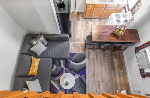 Laconia Casa | 10 Min Walk to Lake w/Private HOT TUB & patio!