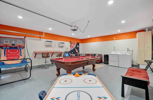 Indio Villa | 10 mins to Coachella - Pool/Spa, Billiards, Games