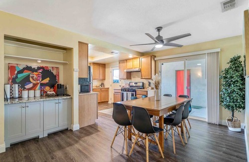 Indio Villa | 10 mins to Coachella - Pool/Spa, Billiards, Games