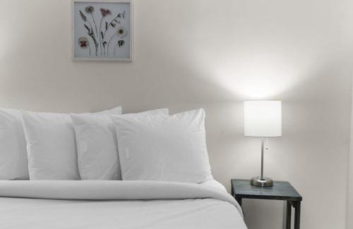 Birmingham Casa | 10 Mins to Downtown Modern in Magic City- Unit B