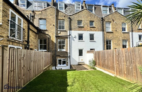 Kennington Casa | Lujoso-Home-Baño Privado-Vista al Jardín-Townhouse in Kennington