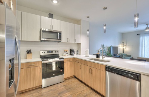 Eighth Avenue Apartamento | Stylish 1 bedroom |Infinity pool | Game room | Music Studio | Fire Pit | Top attractions.
