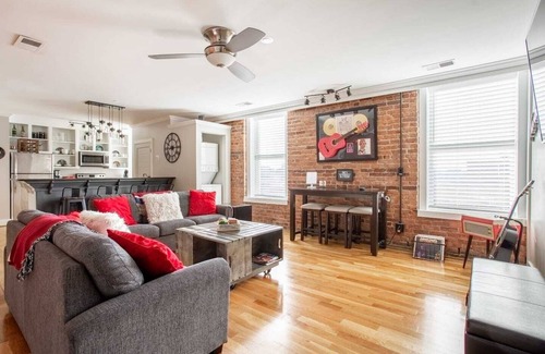 Downtown Nashville Condominio | 10 minute walk to bars! FREE parking - Spacious Downtown Condo