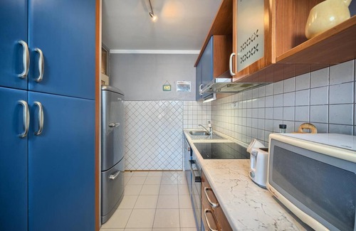 Znjan Apartamento | 10 minute walk to beautiful Žnjan beaches! Old town of Split 3 buss statins away