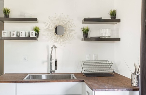 Woodbine Casa | 10 minutes from Downtown! Newly renovated, cozy space, home away from home