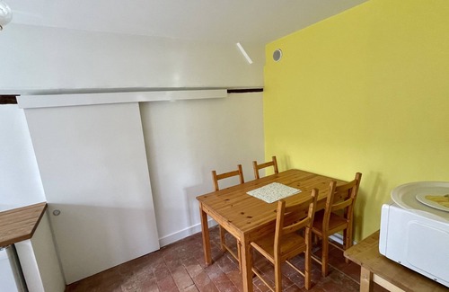 Saint-Fargeau Casa | 10 minutes from Guédelon, quiet house with large garden not overlooked