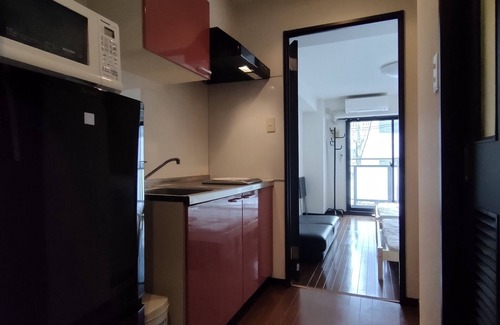 Naniwa Apartamento | 10 minutes from JR Namba Station and Subway/Hanshin Sakuragawa Station 5 minutes from JR Ashiwarabashi Station 4 minutes from supermarket One room on one floor, max. 5 people, elevator available, convenient to Namba, Dotonbori and Shinsaibashi