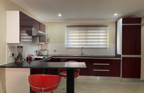 East Legon Apartamento | 10 minutes from the International airport. Family-friendly suite