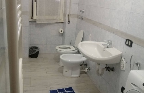 Boltiere Casa | 10 minutes from the amusement park Leolandia rents rooms for families