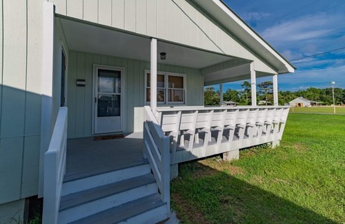 Wanchese Cabaña | 10 Minutes to Manteo and 10 minutes to the beaches of Nags Head!