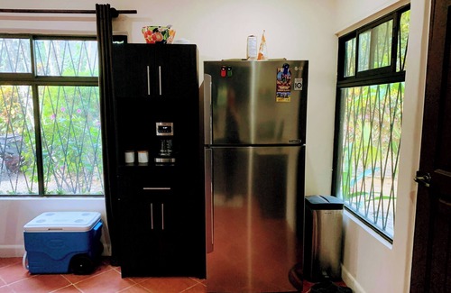 Jaco Casa | 10 minutes to the beach! Private home with lush jungle surroundings & pool.