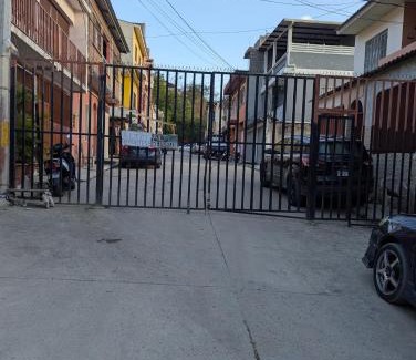 Tegucigalpa Apartamento | 10 minutos de UNAH Apartamento de 2 cuartos completo