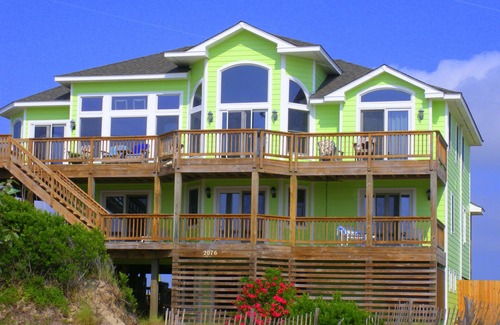 Carova Beach Casa | Carova Heights -Semi-oceanfront, excelentes vistas al océano, piscina, muchos extras incluidos!