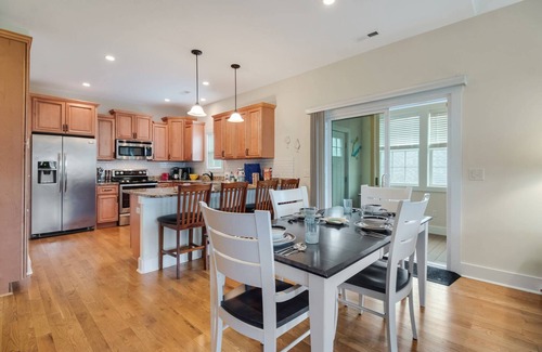 Tranquil Harbour Casa | 10% Off Summer Flash Sale - Dog Friendly - Just Minutes From The Beach - Enclosed Lift!
