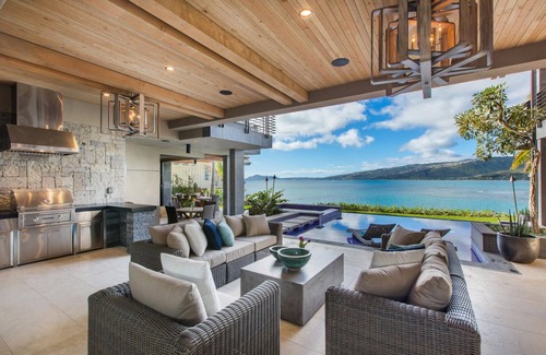Hawaii Kai Casa | Ocean House - El más reciente alquiler de lujo en la costa sur de Oahu