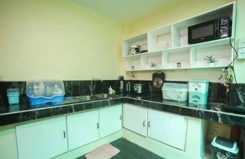 Las Pinas Casa | 10 Pax Home near Sipag Villar w Netflix Videoke
