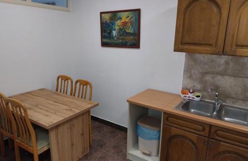 Palilula Apartamento | 10 PERCENT OFF UNTIL 30TH OF SEPTEMBER Budget Apartment Balkanika