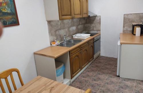 Palilula Apartamento | 10 PERCENT OFF UNTIL 30TH OF SEPTEMBER Budget Apartment Balkanika