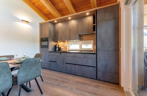 Sankt Lambrecht Casa | 10 pers. ski in-ski out chalet with family room