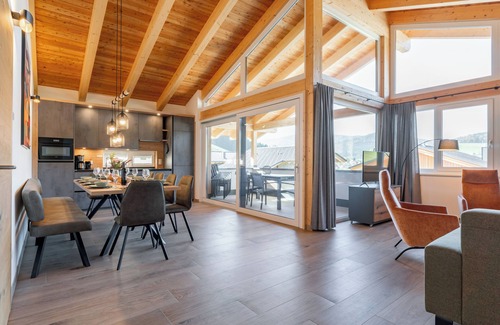 Sankt Lambrecht Casa | 10 pers. ski in-ski out chalet with family room