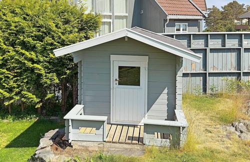 Sogne Casa | 10 person holiday home in SOGNE