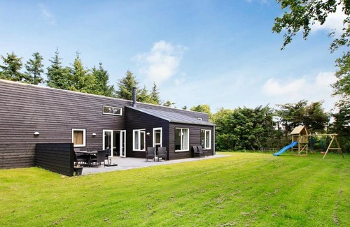 Blavand Strand Casa | 10 person holiday home in Bl vand