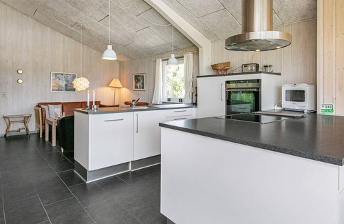 Hou Casa | 10 person holiday home in Hals