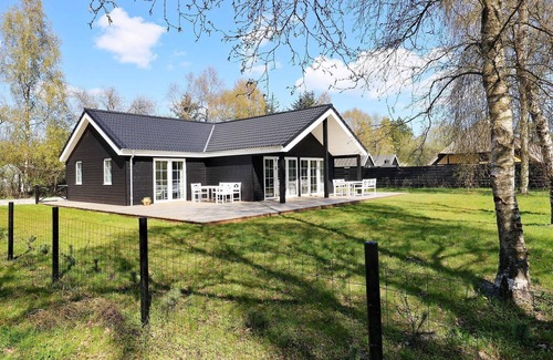 Hals Casa | 10 person holiday home in Hals