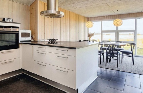 Hou Casa | 10 person holiday home in Hals